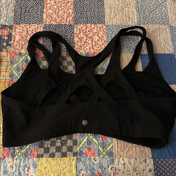 Athleta cross back sports bra. MISLABELED says small, but it an xxl. EUC - Picture 2 of 3